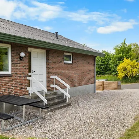 Gise - 2-8km From The Sea By Interhome